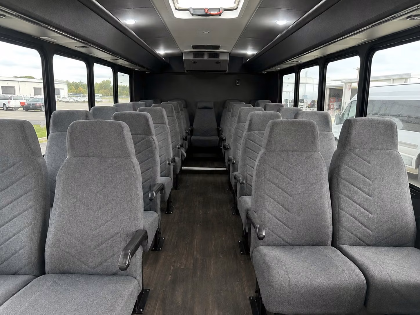 gresham airport transfer shuttle bus services